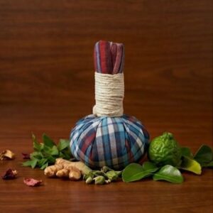 ลูกประคบสมุนไพร (herbal compress ball)