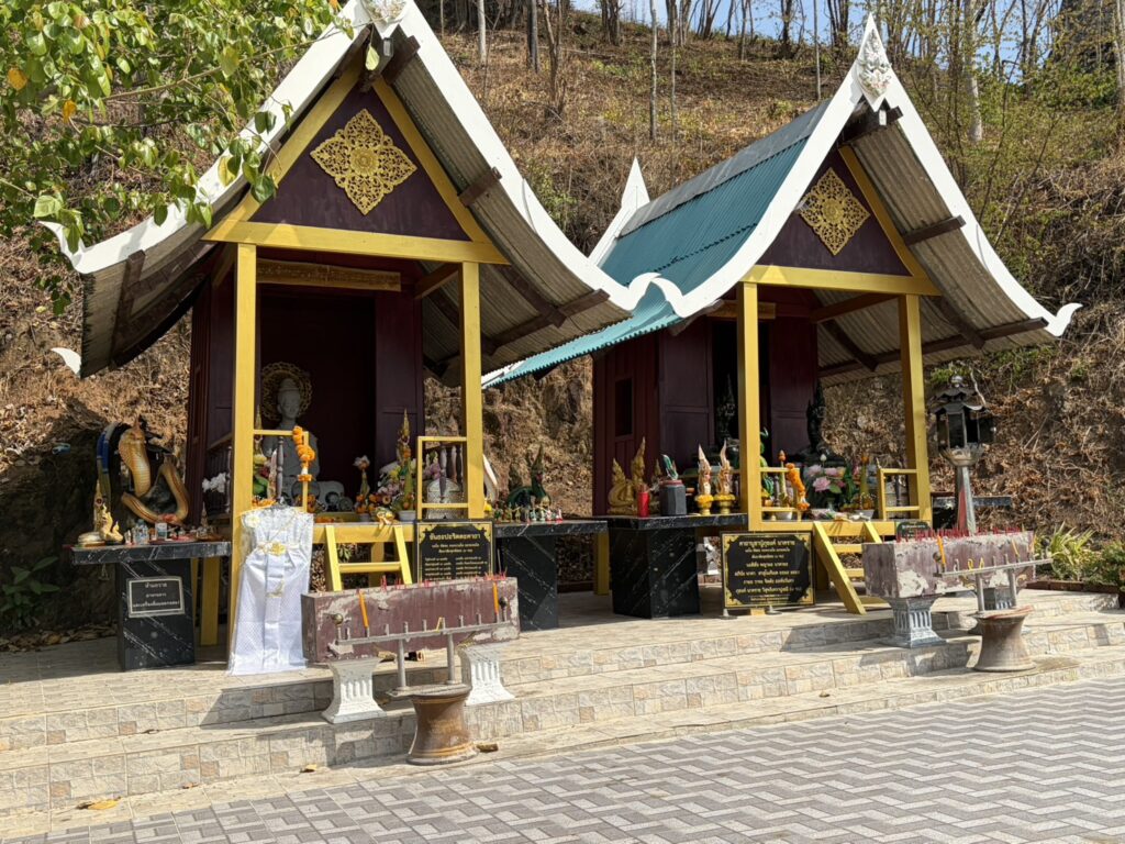 DOI THAP CHANG BUDDHIST PARK พุทธอุทยานพระธาตุดอยทัพช้าง : SACRED MOUNTAIN TEMPLE & PANORAMIC VIEWPOINT s 9338892 0